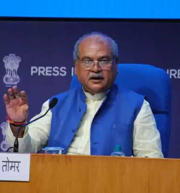 राज्यों को एनपीके, तरल यूरिया का उपयोग बढ़ाना चाहिए : कृषि मंत्री